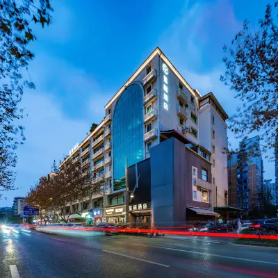 Starway Hotel (Chengdu Kuanzhai Alley Subway Station) Hotels near Qingyang