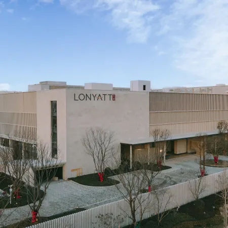 LONYATT HOTEL