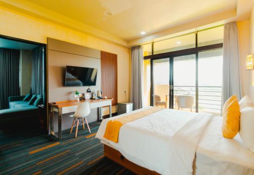 3. 드 발렌 술탄 ..