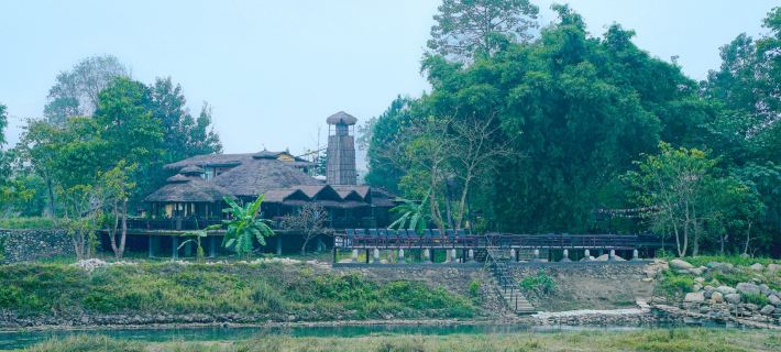 Sapana Village Lodge 치트완 호텔
