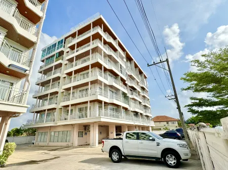 Mosaic Condominium Mae Phim Beach Отели рядом с достопримечательностью «Dropzone Thailand»