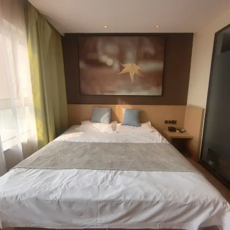 Qingle Homestay (Renmin Road Zhengzhou Sias College) Отели рядом с достопримечательностью «Народная больница Синьцзяна»