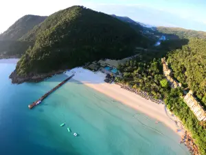 더 타라스 비치 앤드 스파 리조트