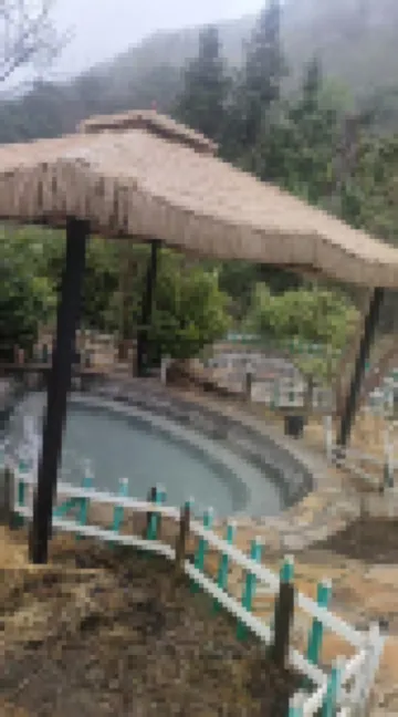 Hailuogou Shuangyue Scenic Homestay