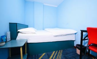 Harbin Qianhe Hotel (Harbin Jiangnan University City Zhengyi Road Subway Station Branch)