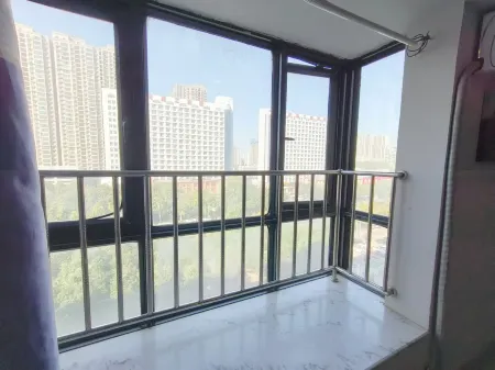 Jiutian Business Hotel (Zhengzhou Shamen Subway Station) Отели рядом с достопримечательностью «North China University of Water Resources and Electric Power Relational Area»