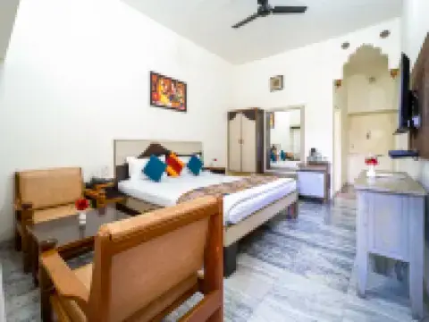 ホテル チャンドラワティ パレス アビュー・ロードのホテル