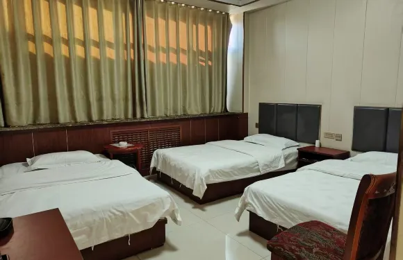 東鄉族名龍飯店