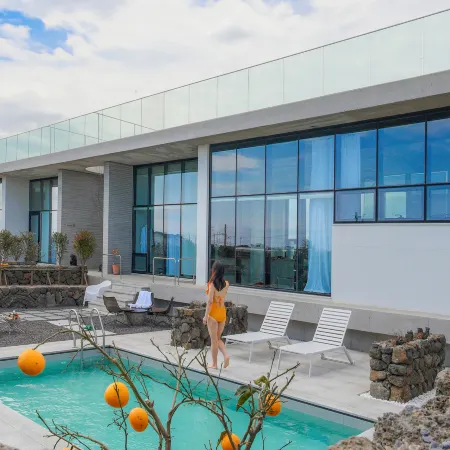 Window Lounge_poolvilla