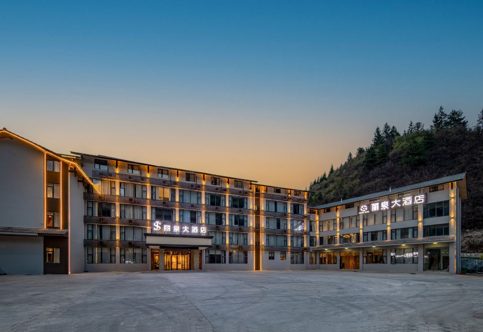 hotel overview picture