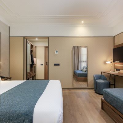 Triple Interior Room Medinaceli Promo Code