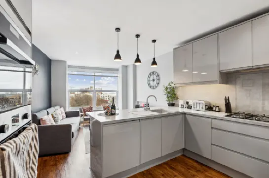 Bright-on Heights F4