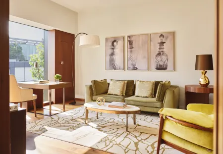 Park Hyatt Zurich Отели рядом со станцией Главная станция Цюриха