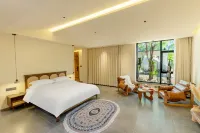 Shiliu Chuang | Soong • MeadowView Starry Pasture Designer Resort Homestay (Narat Grassland Branch)