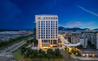 Days Inn Wyndham Zhoushan (Xinma Avenue Branch) Hotels near Baiquan Railway Station