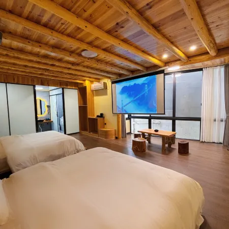 Zuixiang Homestay (Dehang Canyon Scenic Area)