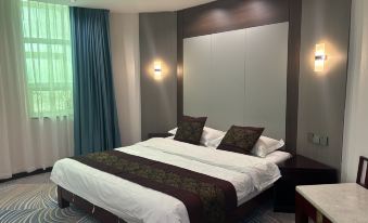 Zhangjiakou Jinfeng Hotel Hotel (Hebei North University First Affiliated Hospital)