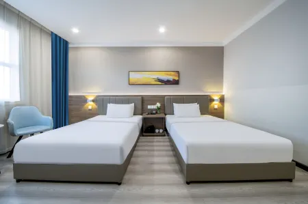 7Days Inn Hotel (Hanzhong Chenggu Shangmao Pedestrian Street) Отели рядом с достопримечательностью «Tomb of Zhang Qian»