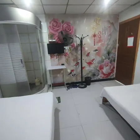 Pinghu fang yi hotel