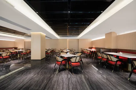 Zhongyi Hotel Отели в г. Линбао