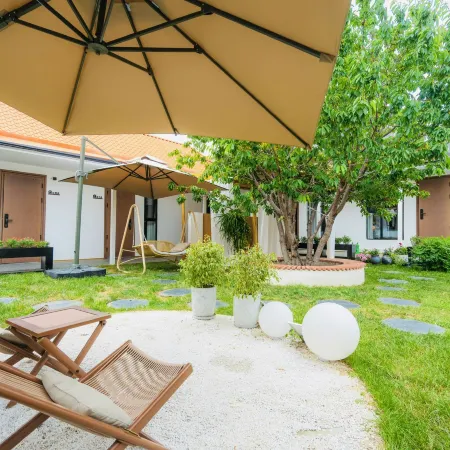Tekesi Xingyu Xingyuan Homestay (Lijie Branch, Tekesi Bagua City)