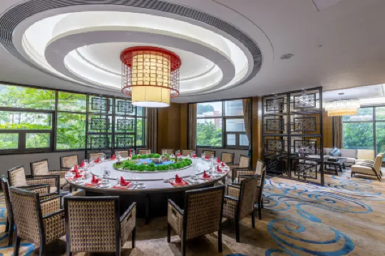 DoubleTree by Hilton Guangzhou-Science City Отели рядом с достопримечательностью «Qingfeng»