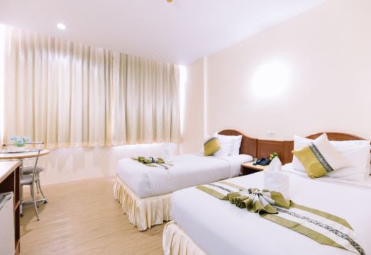 춤폰 가든 호텔 객실