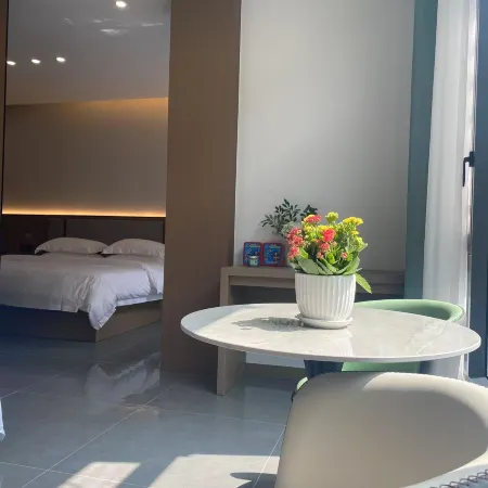 Yunshang Hotel (Huangguoshu Waterfall Scenic Area Branch)
