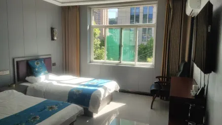 Furongzhen Express Hotel