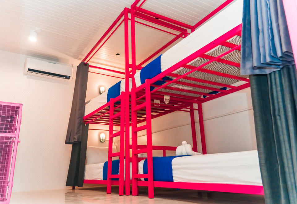 2. 슬럼버 파티 피..