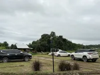 Pua The Moon - parking