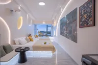 Jinghong Huaxi Private Enjoyment River View Hotel
