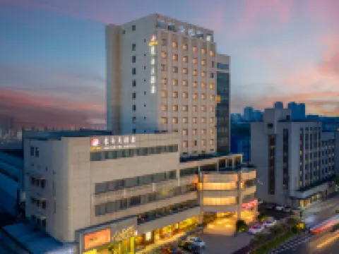 Oriental Grand Hotel (Tongxiang Central Wanxianghui Store) Các khách sạn gần Tongxiang Stadium