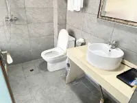 Wanning Express Hotel (Xinyang City Center Hospital East Campus) - Cho phép mang theo thú cưng