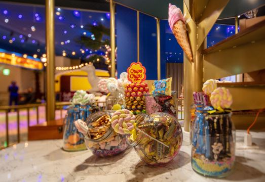 로더스 플러스 호텔 로비