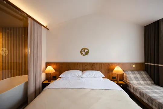 ดีลักซ์บัลโคนี่