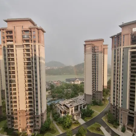 Boyue Apartment (Qingyuan Fogang Evergrande Yiquan Four Seasons)