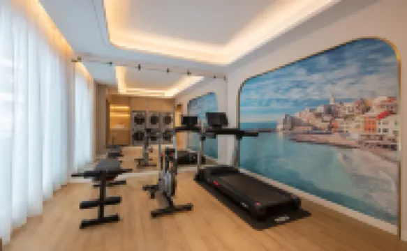 O.LIVE Social (Yangshuo West Street Lijiang Branch)