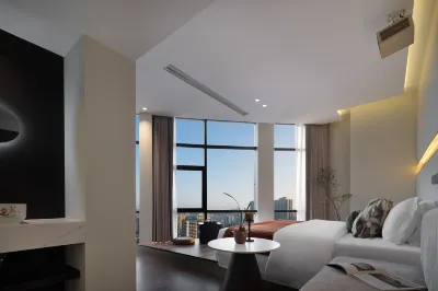 雲端假日飯店（重慶觀音橋步行街店） 鴻恩寺公園附近的飯店