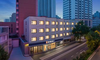 Junyi Collection Hotel (Shijiazhuang LeTai Center)