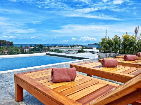 โรงแรมเดอะ ซิกส์ทีนท์ ในยาง บีช - รถรับส่งสนามบินฟรีตามตารางเวลา