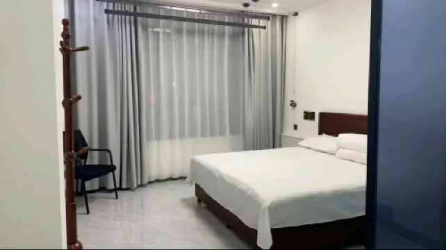 Hongyuan Business Hotel