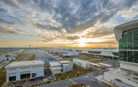Youth City Niai KLIA Fully Aircon Cozy Suite