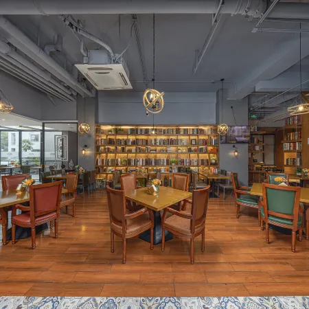 Lavande Hotel (Shanghai New International Expo Center Huamu Road) Отели рядом с достопримечательностью «Парк Века»