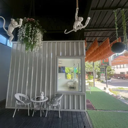 Lazy Lizard Hostel