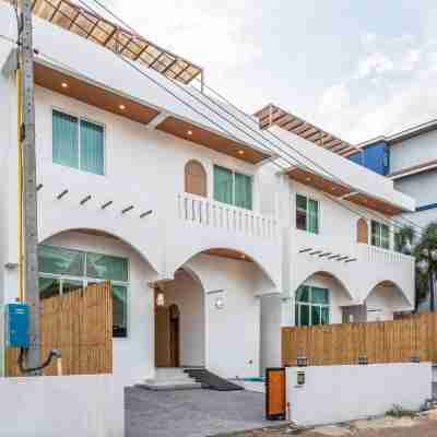 Downtown Oasis 5 bedroom 6 Bath KTV BBQ pool villa B 500m to Pattya Beach Hotel Exterior