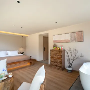 Yujian Mountain Snow Mountain Homestay