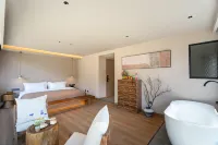 Yujian Mountain Snow Mountain Homestay