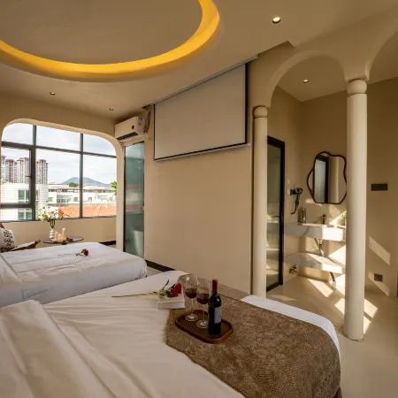Floral Hotel·Zhifou · Roof Garden Terrace · Designer Villa (West Street)