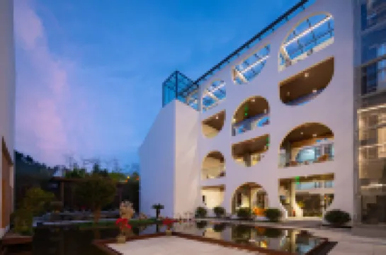 โรงแรมรีสอร์ทเซรามิค เจียน ซานจู (สาขาอวี้เหยา จิ่งเซียง จิ่งเต๋อเจิ้น) โรงแรมใน